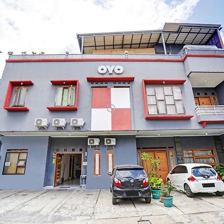 Oyo 1932 Srimahi Residence Bandung Extérieur photo