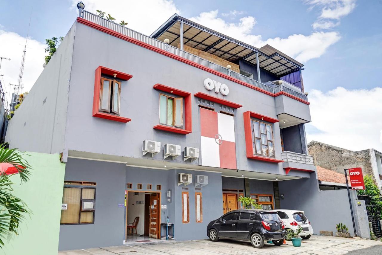 Oyo 1932 Srimahi Residence Bandung Extérieur photo